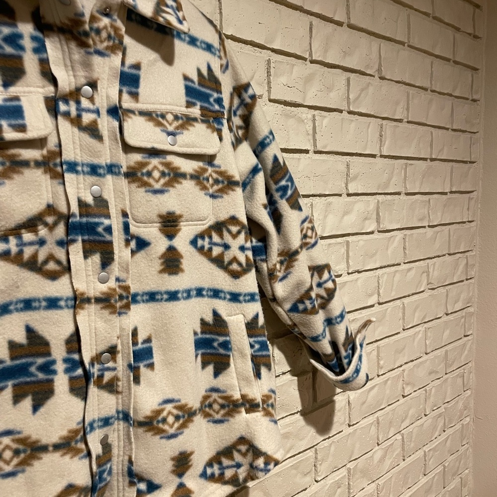 Western Fleece - Picture 7 of 7